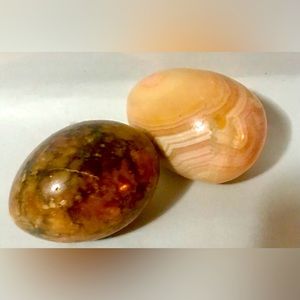 BEAUTIFUL PAIR OF VINTAGE ALABASTER EGGS! 1970’s